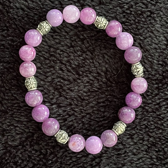 Hand made Glass bead Bracelet - Picture 1 of 3